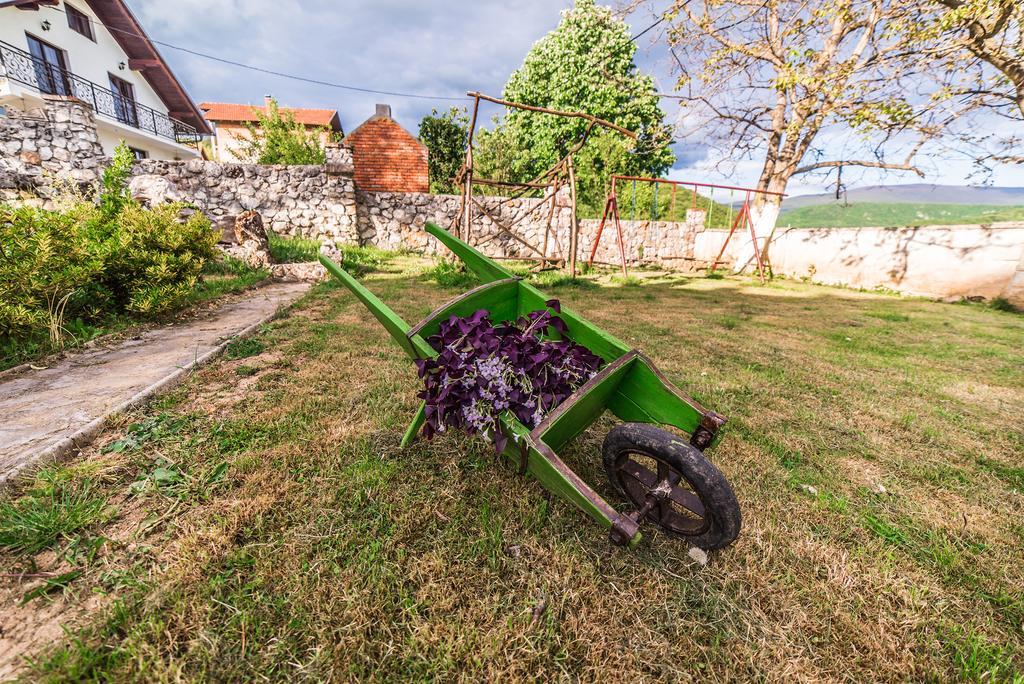 Apartment Una Dreams Lohovo Bihac Exterior photo